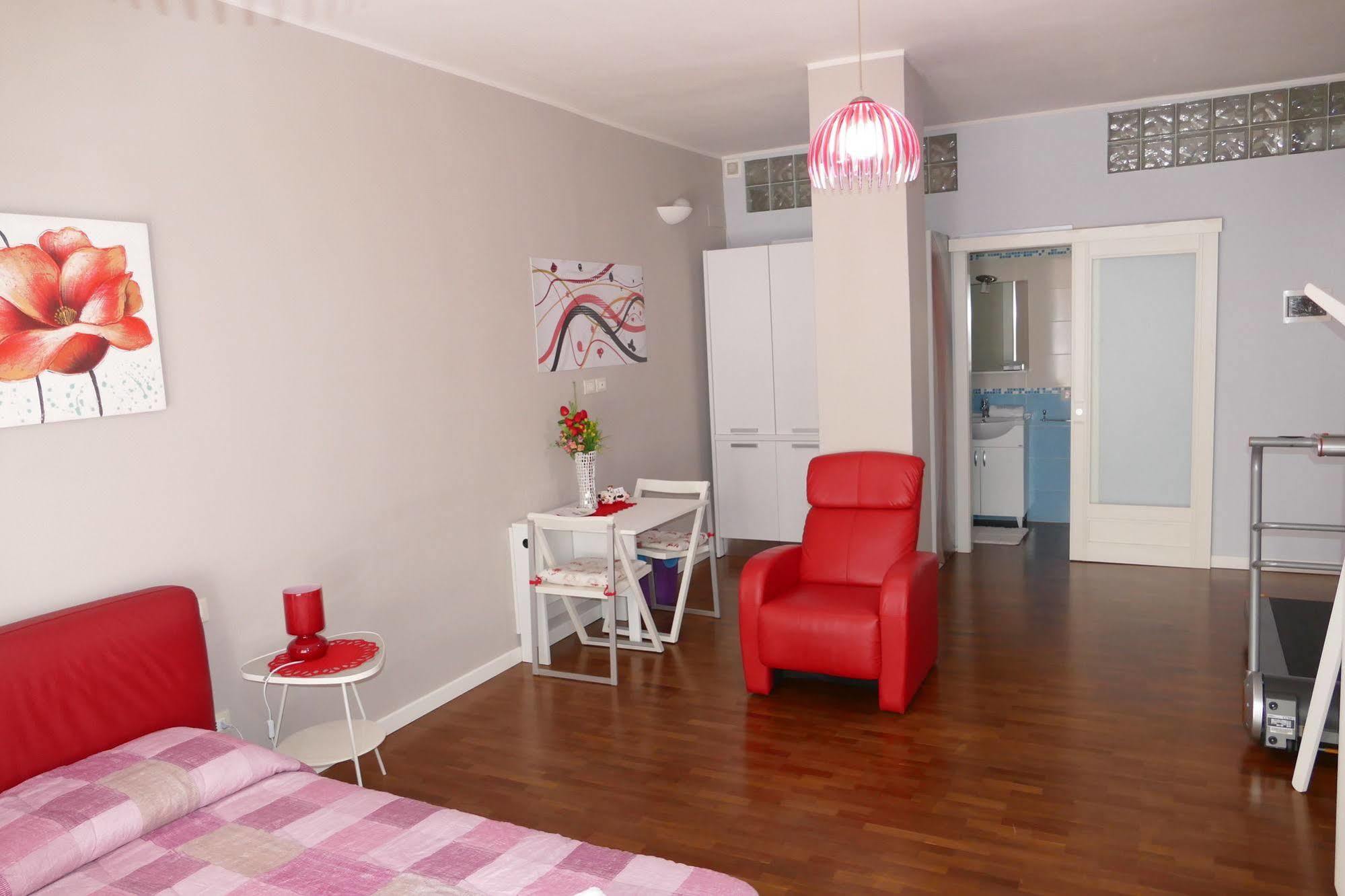 Domus Yenne Suites Cagliari Buitenkant foto