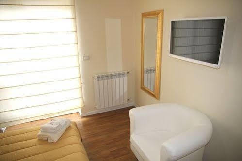 Domus Yenne Suites Cagliari Buitenkant foto