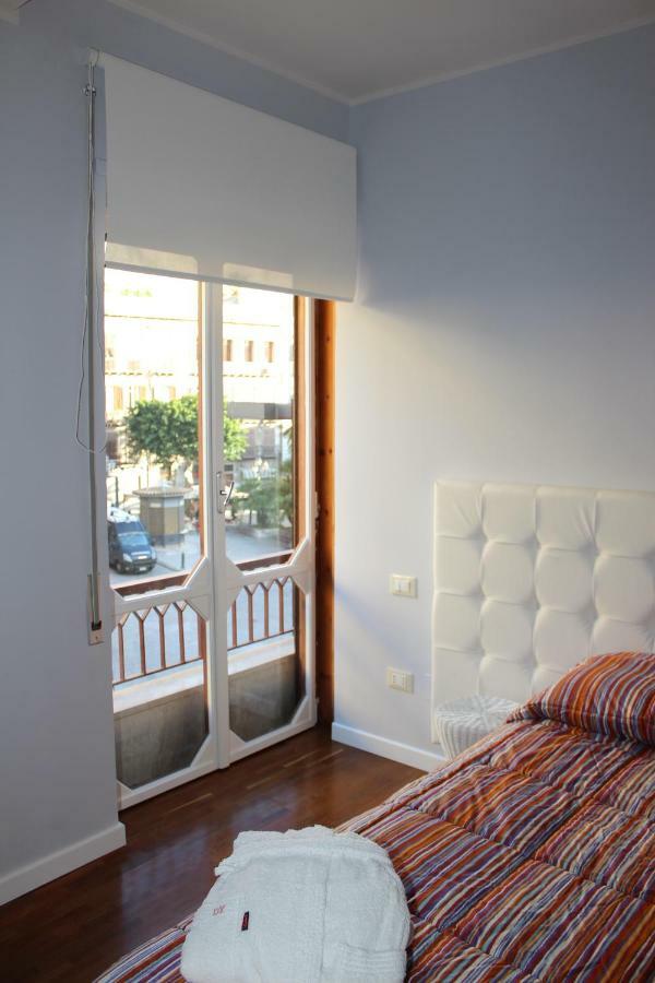 Domus Yenne Suites Cagliari Buitenkant foto